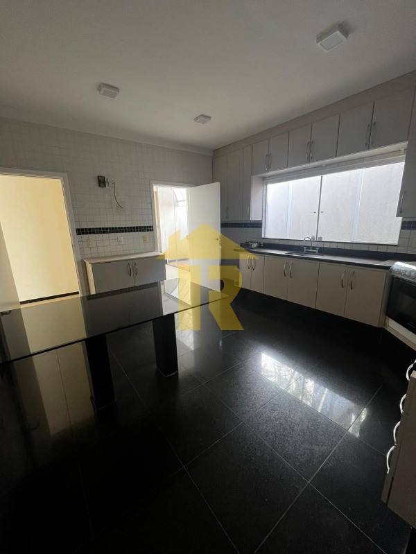 Casa de Condomínio com 4 quartos à venda — foto 9 de 25