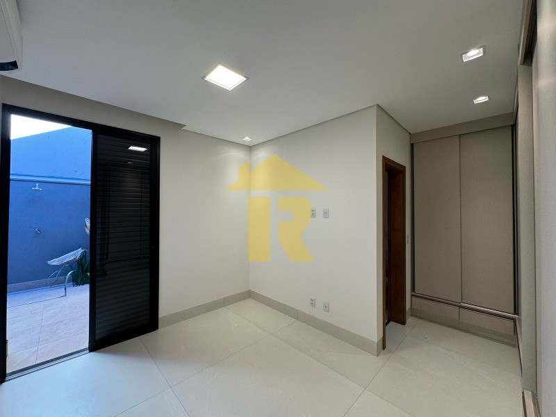 Casa de Condomínio com 3 quartos à venda, 180m² — foto 16 de 27