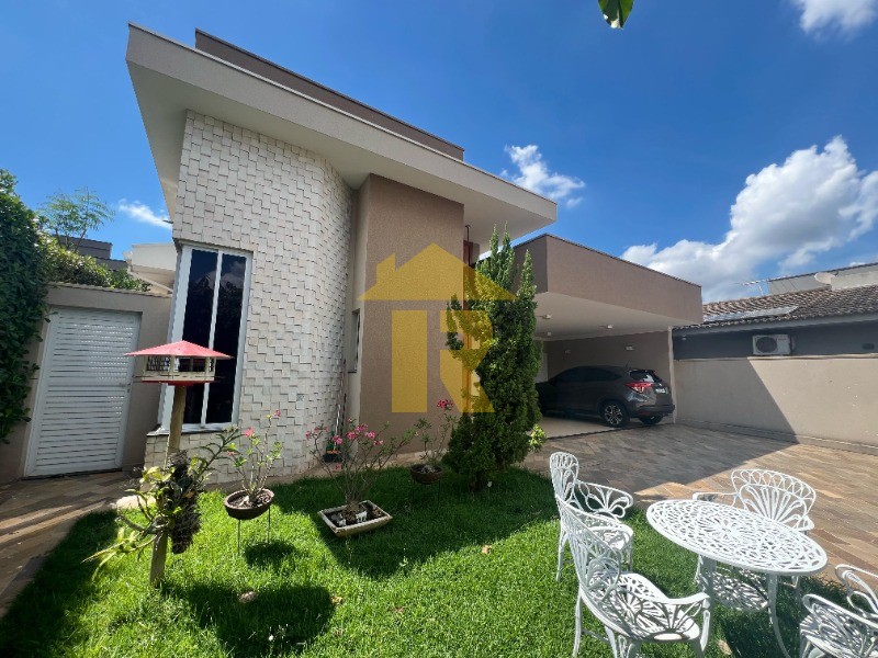 Casa de Condomínio com 3 quartos à venda e aluguel, 220m² — foto 1 de 34