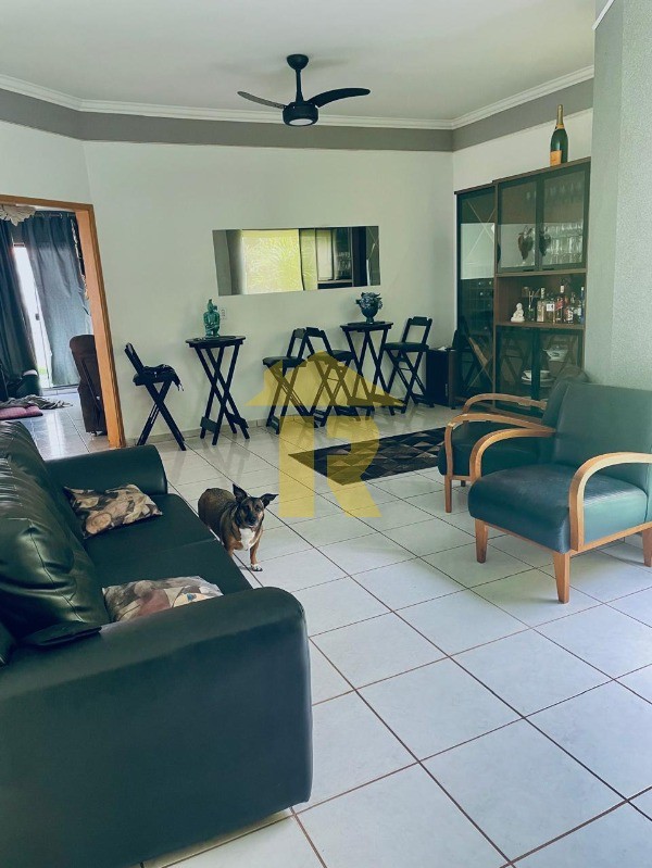 Casa com 3 quartos à venda, 200m² — foto 7 de 24