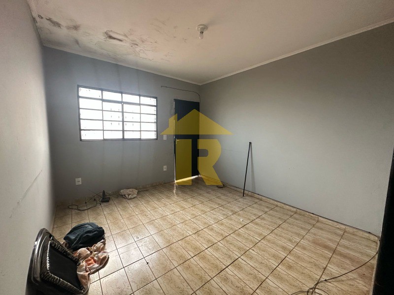 Loja / Salão / Ponto Comercial  à venda, 250m² — foto 3 de 14