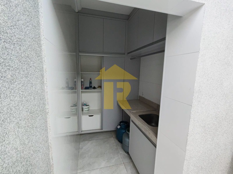 Casa de Condomínio com 4 quartos à venda e aluguel, 350m² — foto 12 de 29