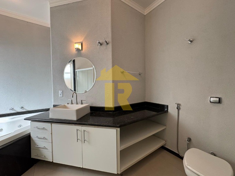 Casa de Condomínio com 3 quartos à venda, 220m² — foto 17 de 28
