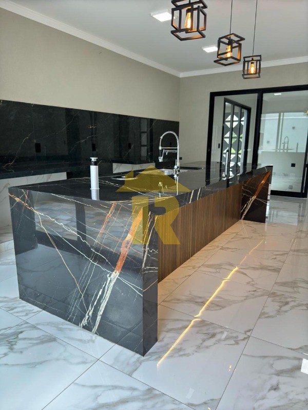 Casa de Condomínio com 3 quartos à venda, 193m² — foto 14 de 30