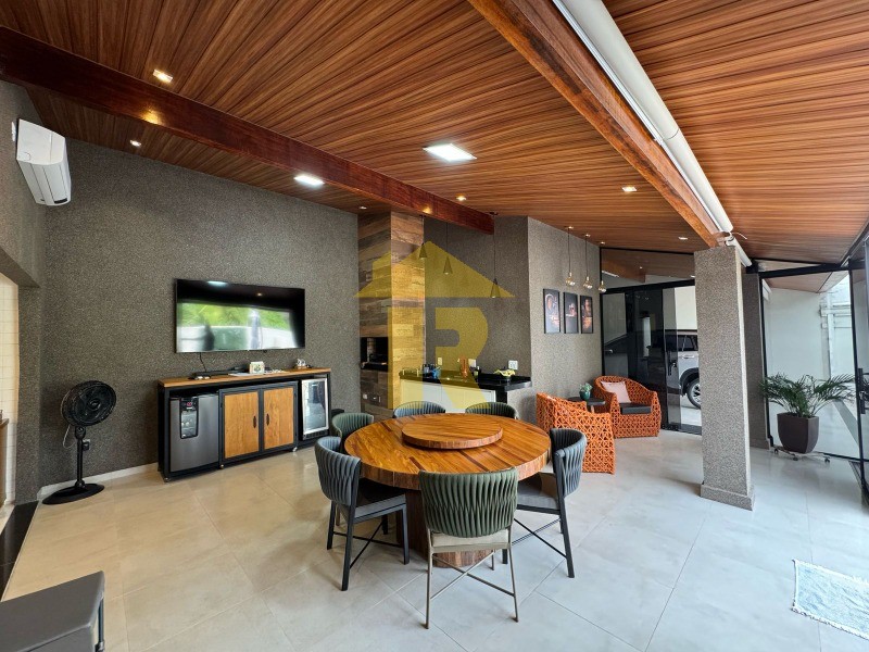 Casa com 3 quartos à venda, 312m² — foto 14 de 41
