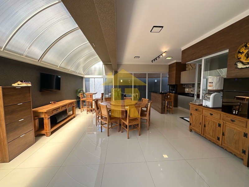Casa de Condomínio com 3 quartos à venda, 220m² — foto 11 de 21