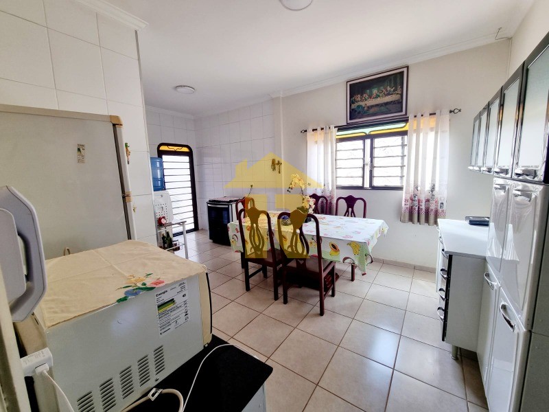 Casa com 3 quartos à venda, 165m² — foto 10 de 12