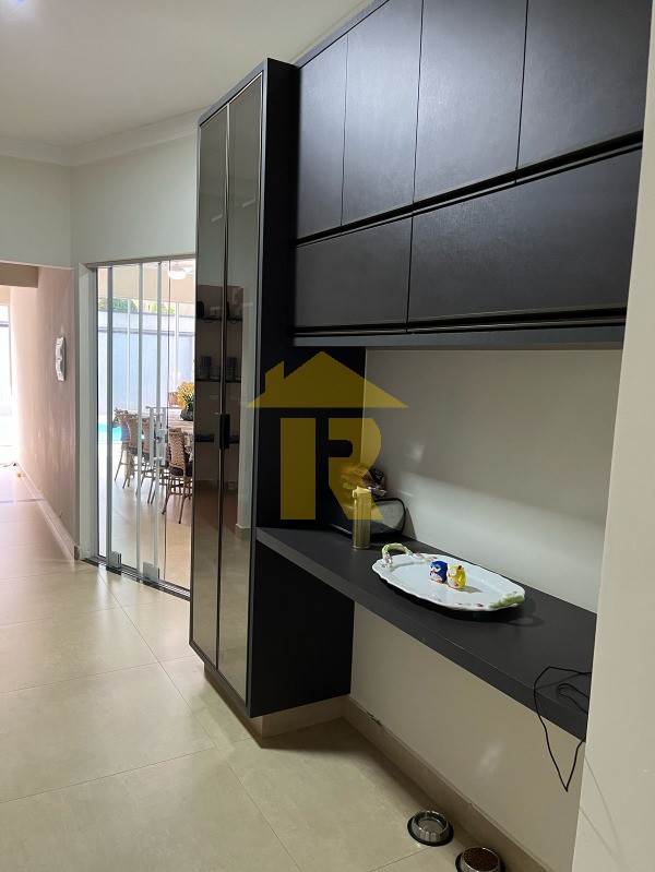Casa de Condomínio com 3 quartos à venda, 200m² — foto 14 de 19