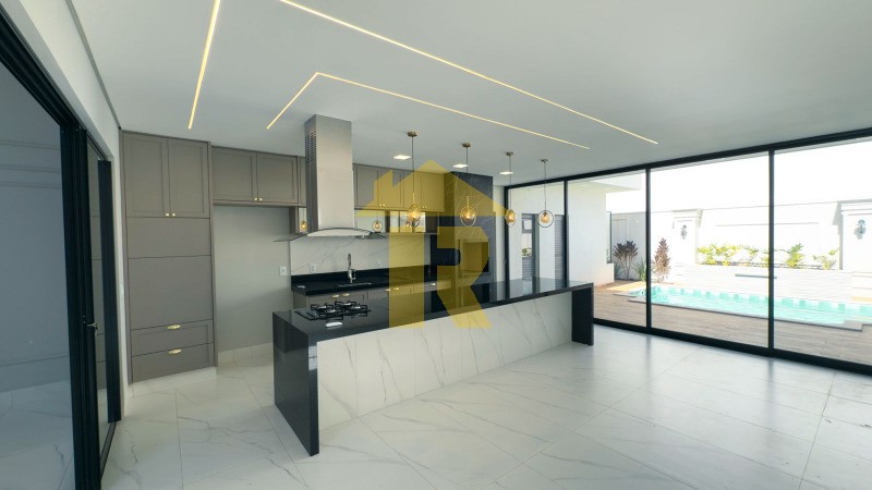 Casa de Condomínio com 3 quartos à venda, 220m² — foto 17 de 21