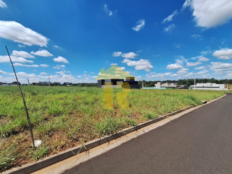 Terreno / Lote / Condomínio  à venda, 300m² — foto 2 de 15