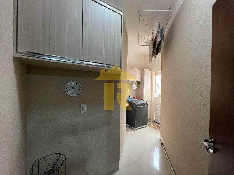 Casa de Condomínio com 3 quartos à venda e aluguel, 220m² — foto 19 de 34