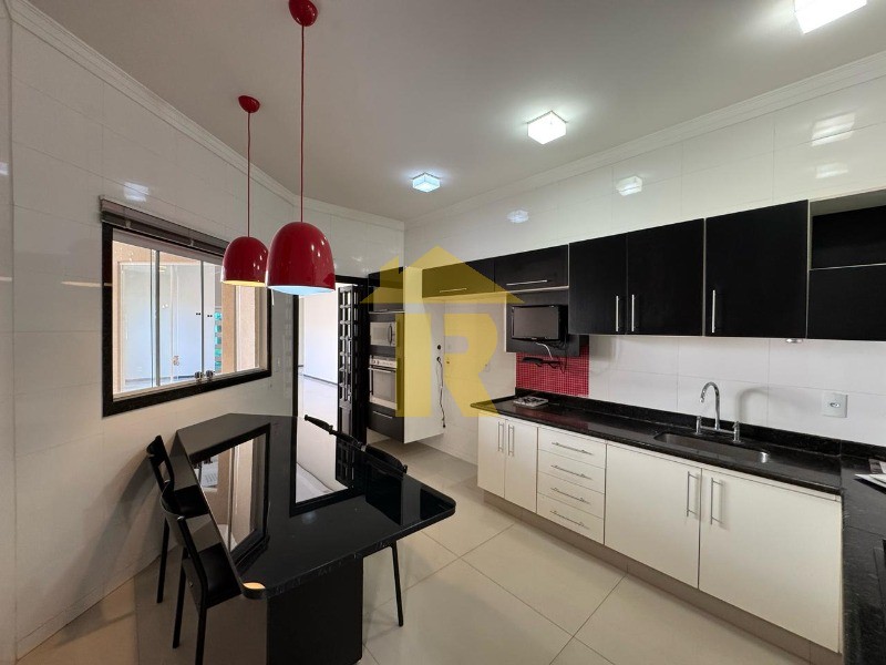 Casa de Condomínio com 3 quartos à venda, 220m² — foto 24 de 28