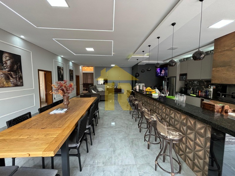 Casa de Condomínio com 3 quartos à venda, 250m² — foto 1 de 15