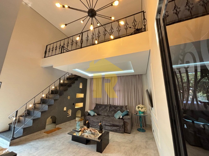 Casa de Condomínio com 3 quartos à venda, 250m² — foto 2 de 15