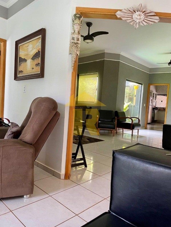 Casa com 3 quartos à venda, 200m² — foto 6 de 24