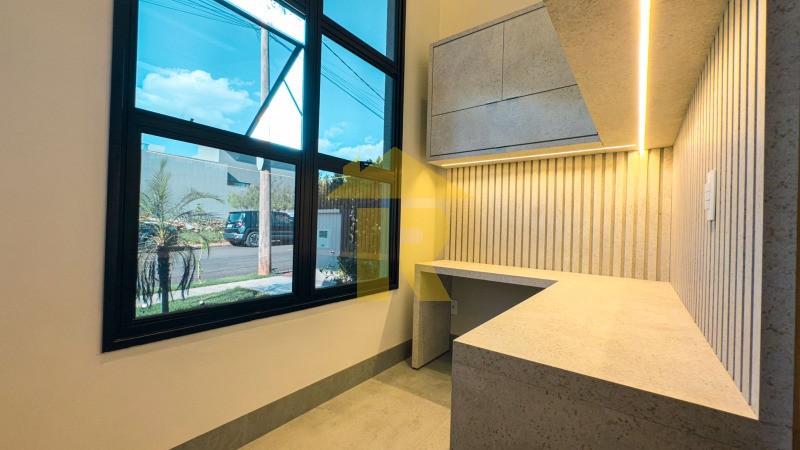 Casa de Condomínio com 3 quartos à venda, 215m² — foto 4 de 23