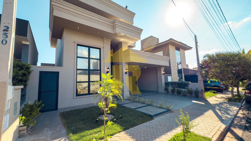 Casa de Condomínio com 3 quartos à venda, 215m² — foto 1 de 23