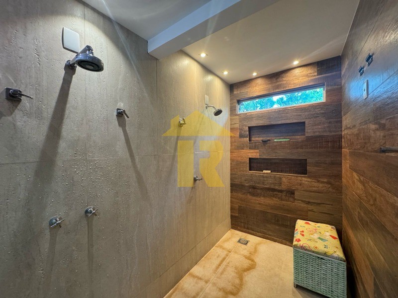Casa com 3 quartos à venda, 312m² — foto 33 de 41