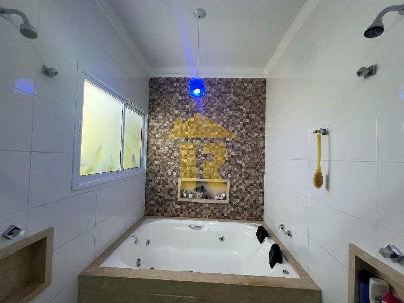 Casa de Condomínio com 3 quartos à venda e aluguel, 220m² — foto 32 de 34