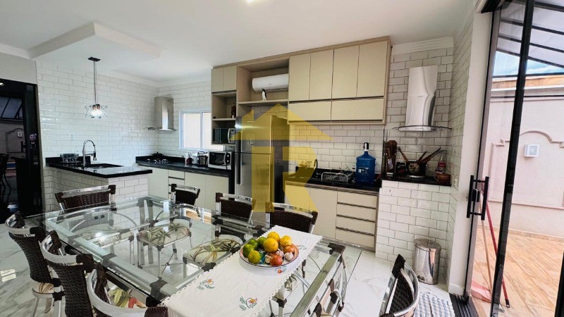 Casa de Condomínio com 3 quartos à venda, 240m² — foto 24 de 30
