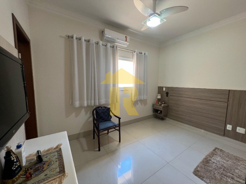 Casa de Condomínio com 3 quartos à venda e aluguel, 220m² — foto 20 de 34