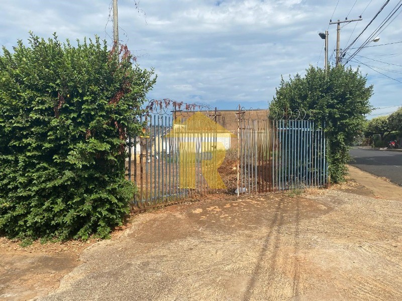 Terreno / Lote / Condomínio  à venda, 450m² — foto 9 de 11
