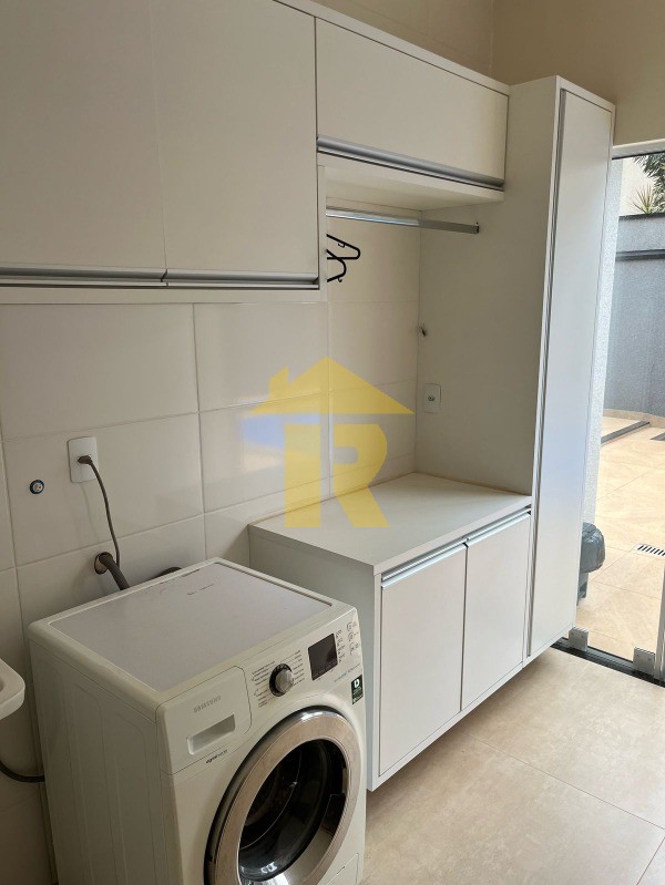 Casa de Condomínio com 3 quartos à venda, 200m² — foto 18 de 19