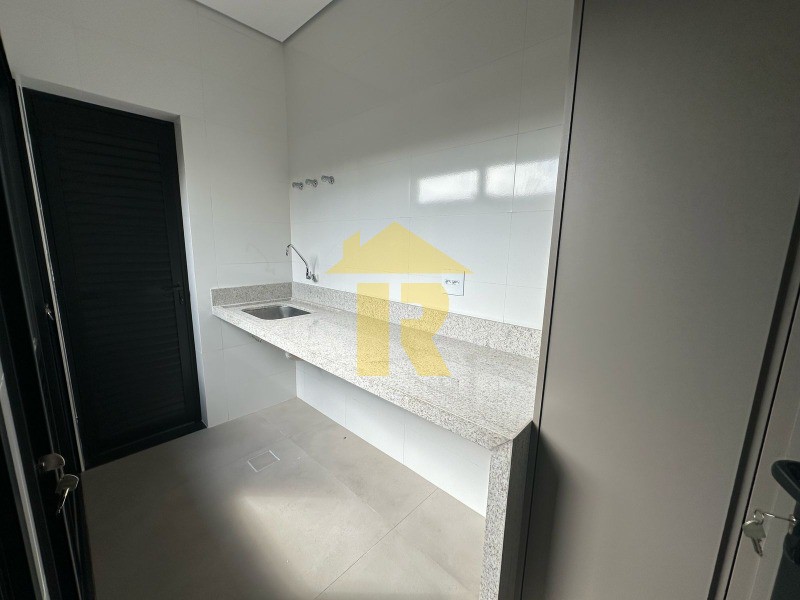 Casa de Condomínio com 3 quartos à venda, 215m² — foto 22 de 23