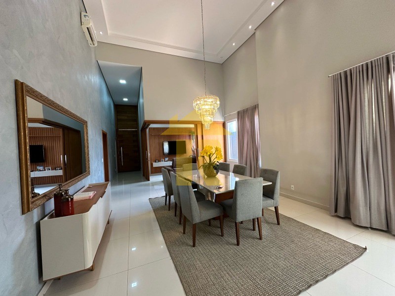 Casa de Condomínio com 3 quartos à venda, 220m² — foto 2 de 21