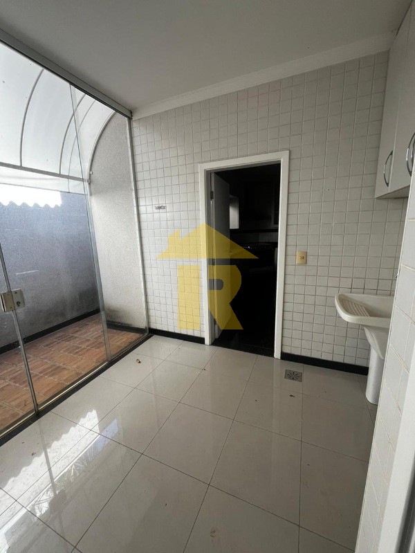 Casa de Condomínio com 4 quartos à venda — foto 14 de 25