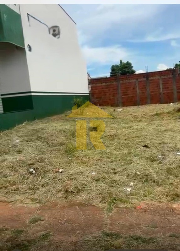 Terreno / Lote / Condomínio  à venda, 210m² — foto 1 de 3