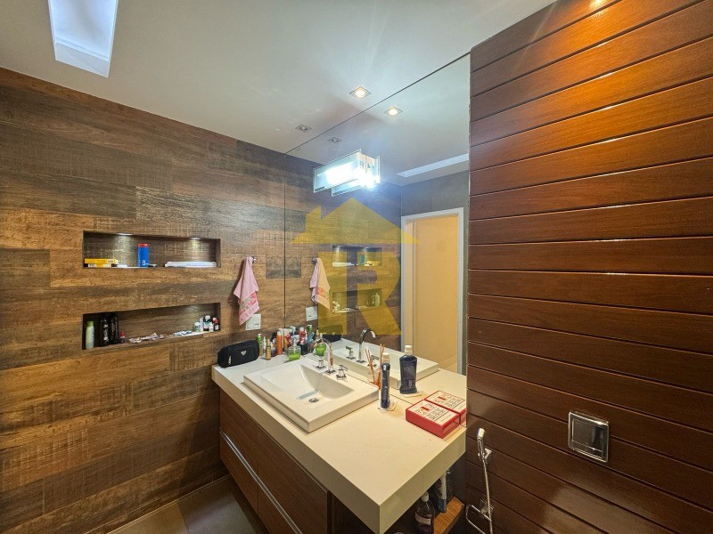 Casa com 3 quartos à venda, 312m² — foto 32 de 41