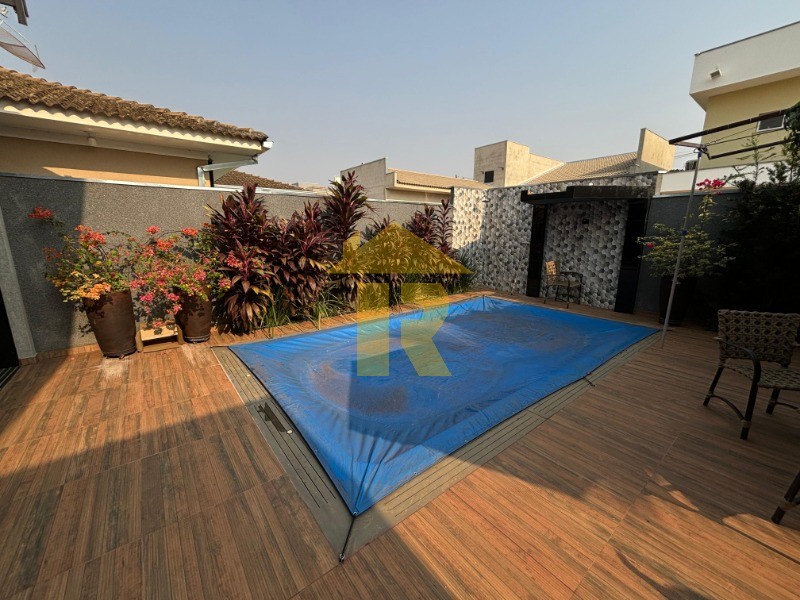 Casa de Condomínio com 3 quartos à venda, 250m² — foto 8 de 15