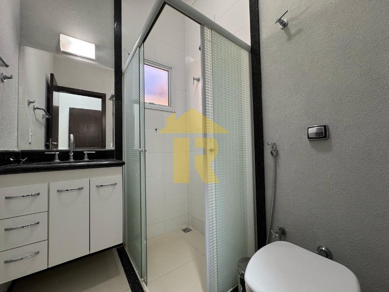 Casa de Condomínio com 3 quartos à venda, 220m² — foto 21 de 28