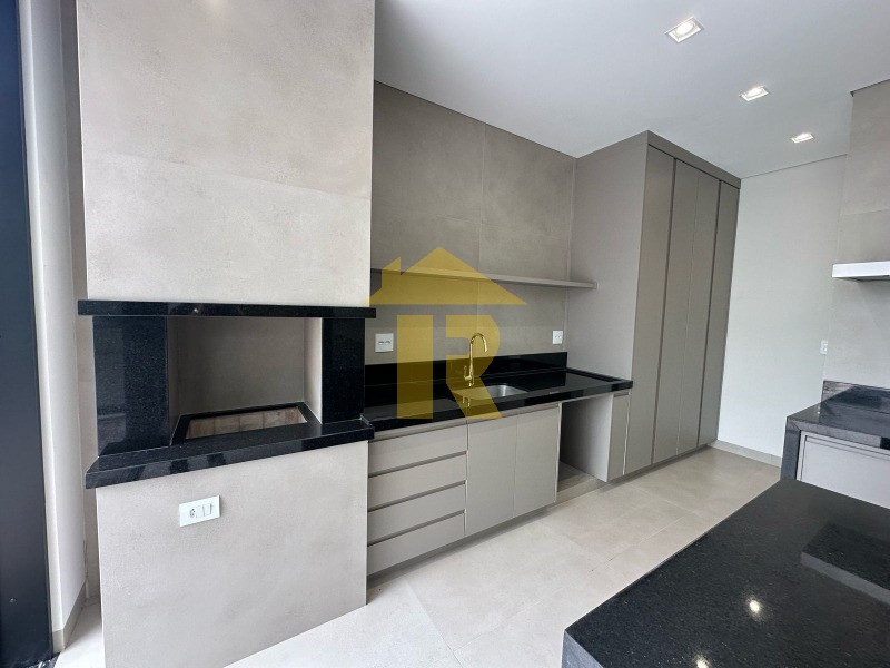 Casa de Condomínio com 3 quartos à venda, 215m² — foto 16 de 23