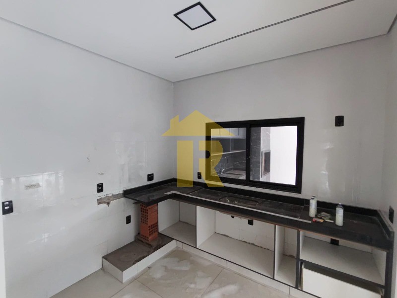 Casa de Condomínio com 3 quartos à venda e aluguel, 240m² — foto 10 de 12