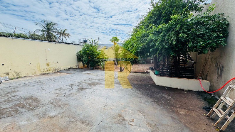Casa com 3 quartos à venda, 272m² — foto 14 de 15