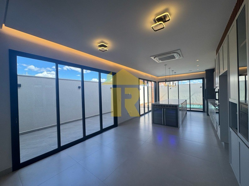 Casa de Condomínio com 3 quartos à venda, 186m² — foto 11 de 25