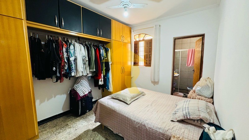 Casa com 3 quartos à venda, 272m² — foto 8 de 15