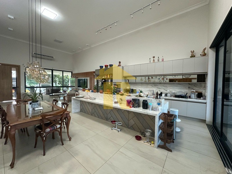 Casa de Condomínio com 3 quartos à venda, 340m² — foto 20 de 31