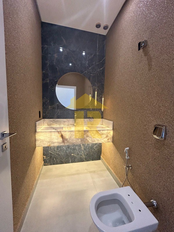 Casa de Condomínio com 4 quartos à venda, 241m² — foto 3 de 16