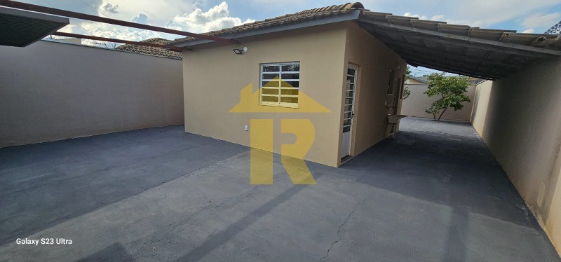 Casa com 2 quartos à venda e aluguel, 60m² — foto 2 de 21