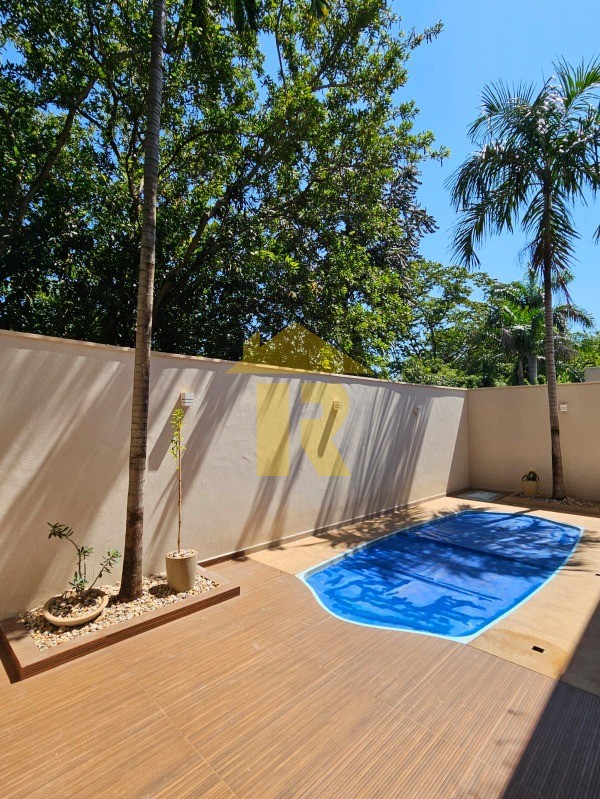 Casa de Condomínio com 3 quartos à venda, 240m² — foto 15 de 28