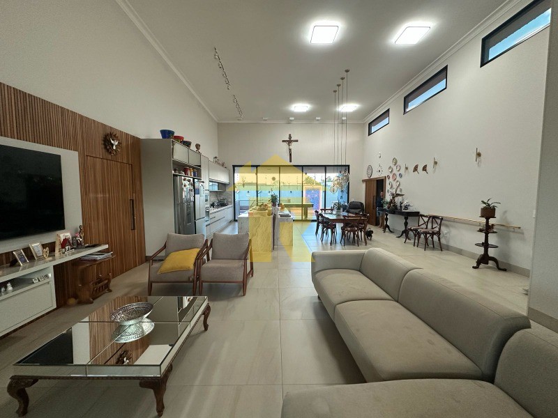 Casa de Condomínio com 3 quartos à venda, 340m² — foto 4 de 31