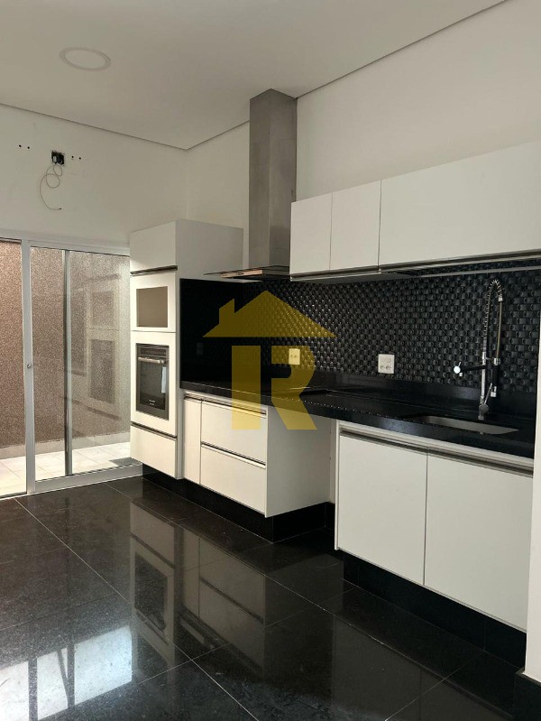 Casa de Condomínio com 3 quartos à venda, 315m² — foto 15 de 29
