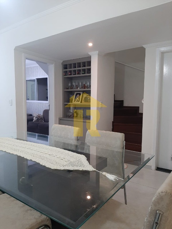 Casa de Condomínio com 3 quartos à venda, 160m² — foto 8 de 28