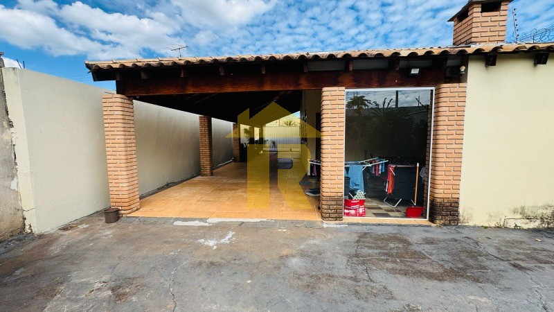 Casa com 3 quartos à venda, 272m² — foto 11 de 15