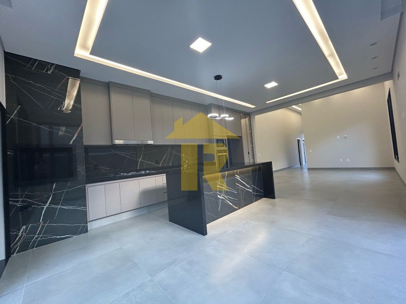 Casa de Condomínio com 4 quartos à venda, 241m² — foto 6 de 16