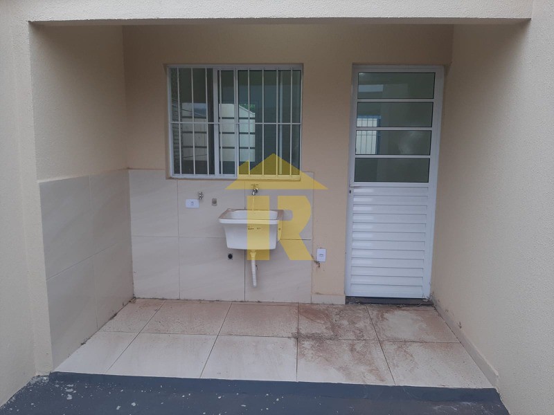 Casa com 2 quartos à venda e aluguel, 60m² — foto 4 de 7