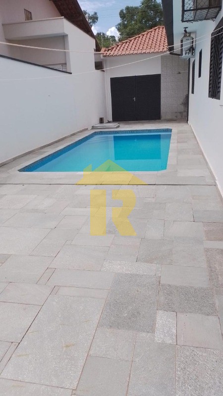 Casa com 3 quartos à venda, 268m² — foto 30 de 40